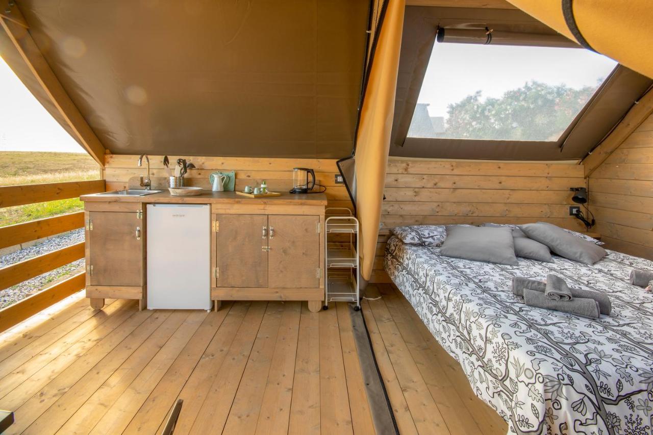 Glamping Debbiare Hotel Riparbella Kültér fotó